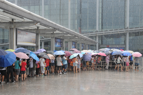 南國書香節20年再創新：風雨難阻讀者情