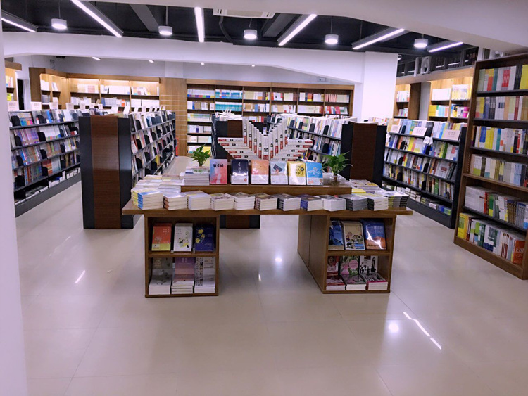 新會新華書店涅槃回歸 文藝轉型