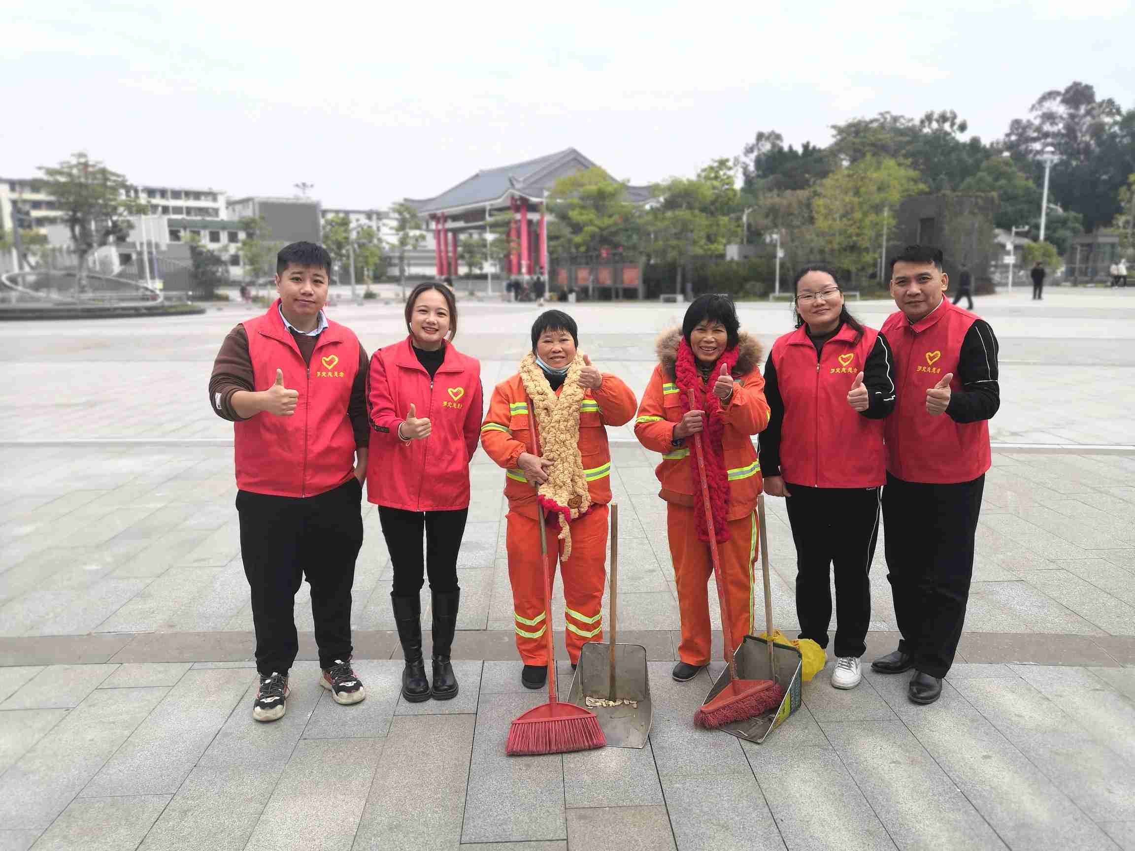 愛心圍巾，溫暖戶外勞動者的心